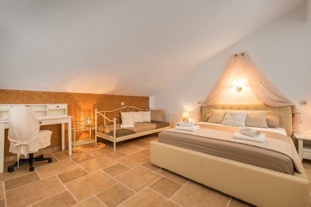 Holiday Home Harmony Žrnovnica 외부 사진